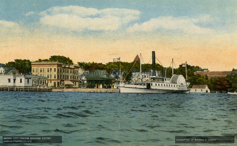Postcard: Steamer Mt. Washington at Landing, Wolfeboro, Lake Winnipesaukee, New Hampshire